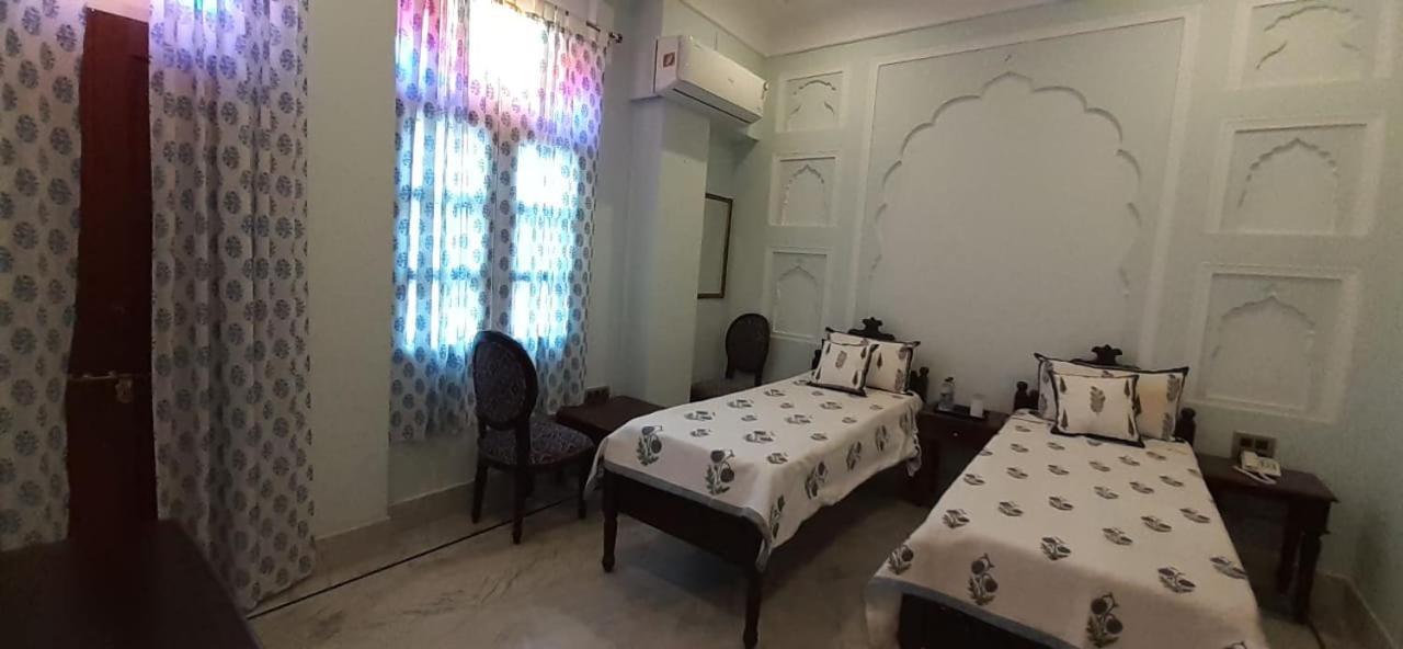 Raj Rajeshwari Haveli Hotel Dzsaipur Szoba fotó