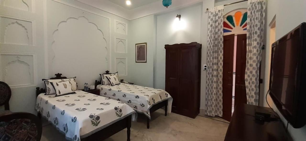 Raj Rajeshwari Haveli Hotel Dzsaipur Szoba fotó